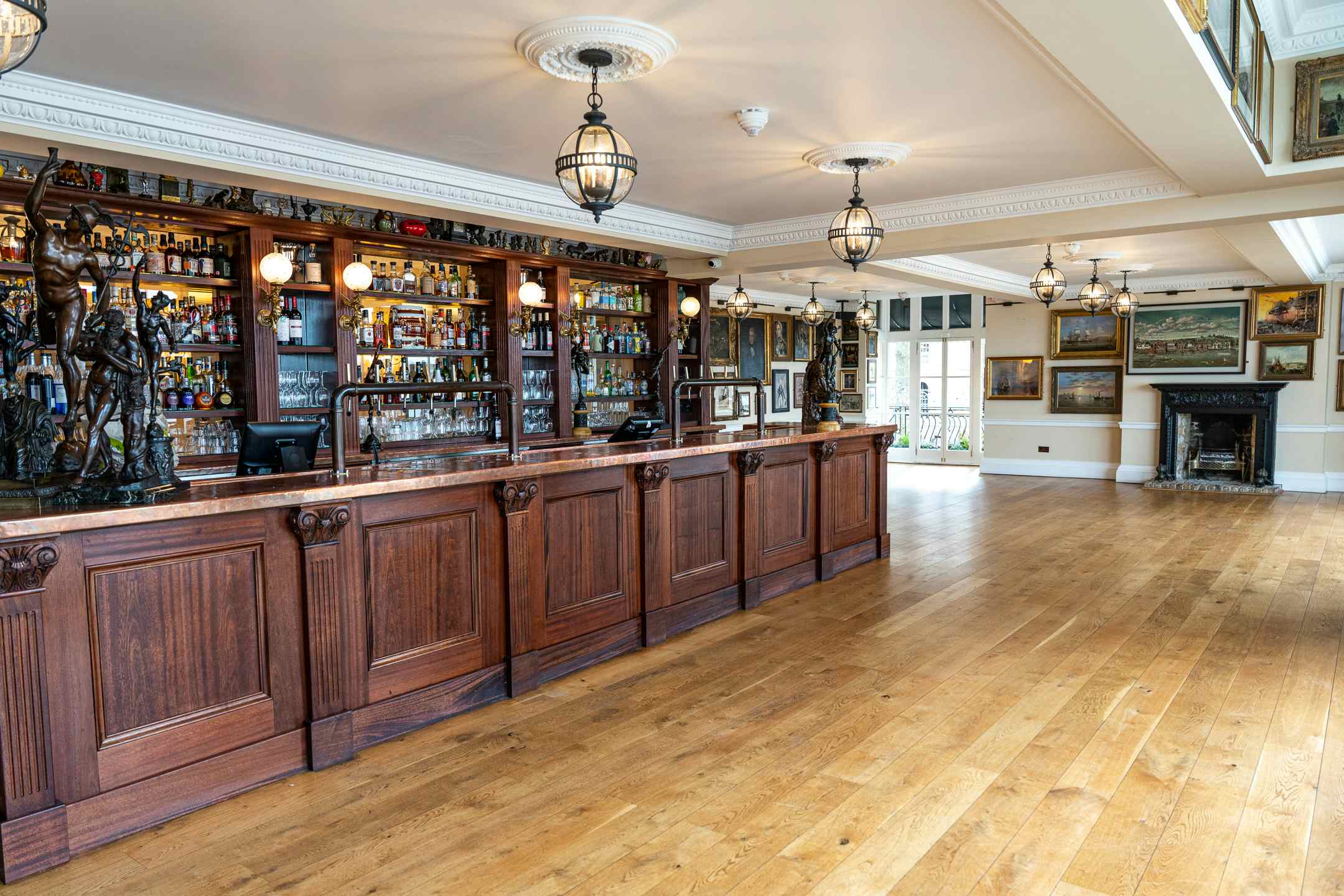Hawke & Howe, Trafalgar Tavern